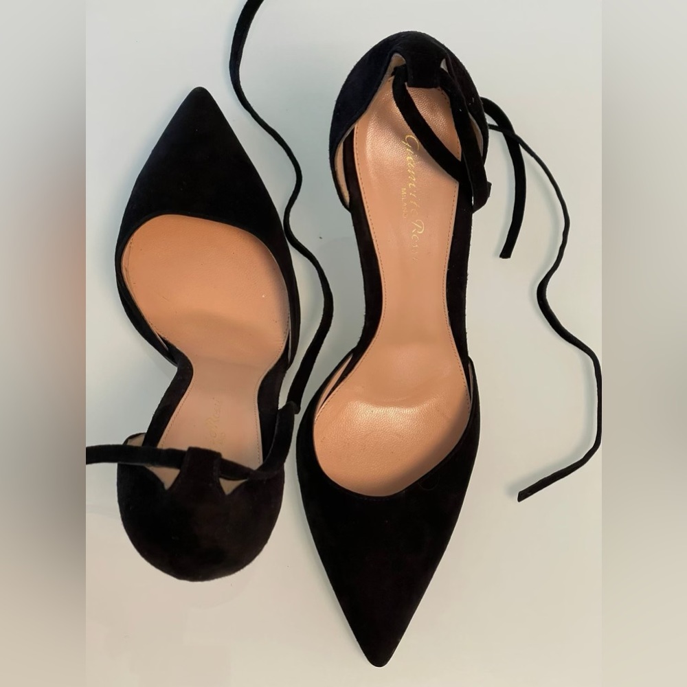 Gianvitoto Rossi point toe pump